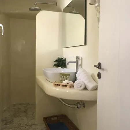 Langas Guest house